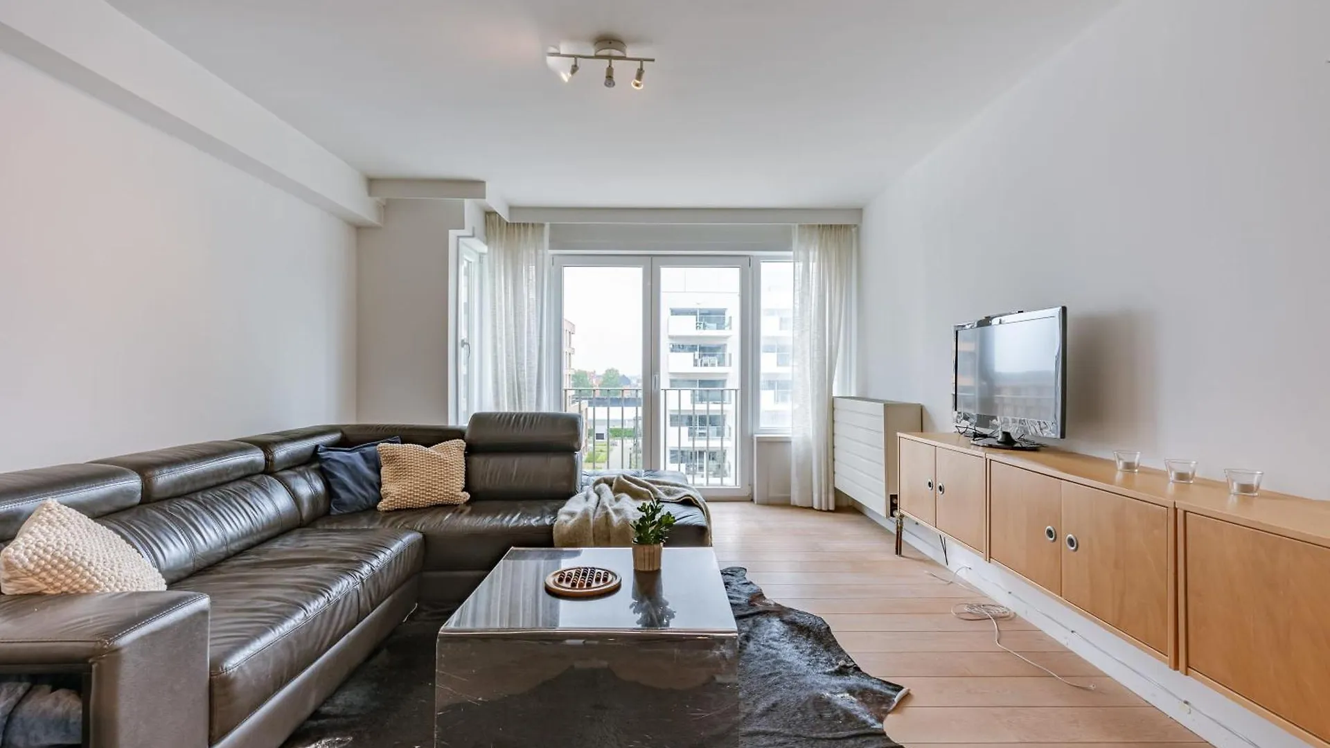 Huswell - Beachside 3-Bedroom Duplex Near Sea Oostende 0*,  Belgien