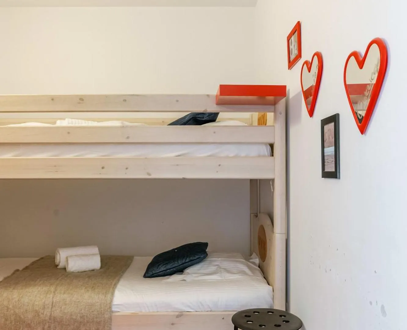Apartment Huswell - Beachside 3-Bedroom Duplex Near Sea Ostend