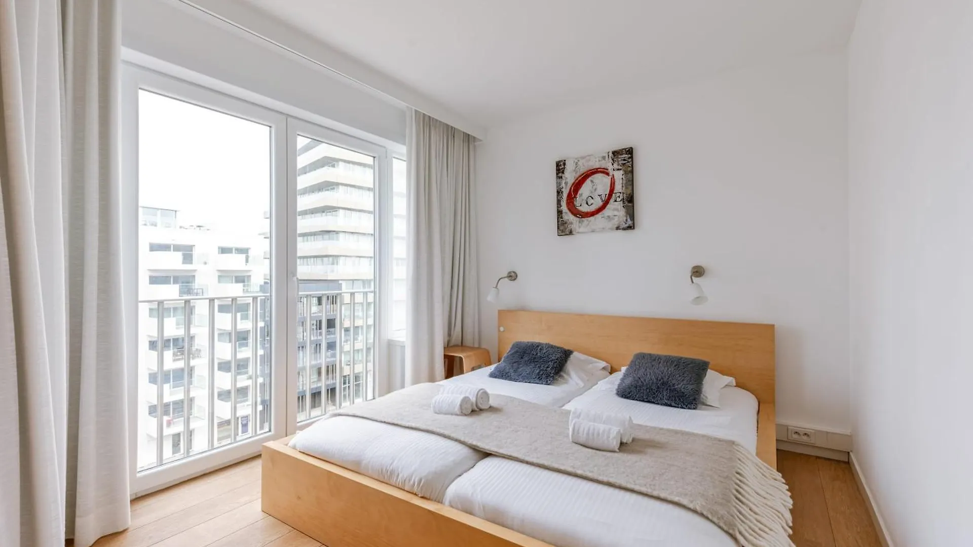 Apartment Huswell - Beachside 3-Bedroom Duplex Near Sea Ostend Belgium